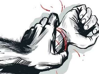 Crime : வன்கொடுமை.. தலை துண்டிப்பு.. அரசுத் தேர்வுகளுக்கு படித்த பெண்ணுக்கு நடந்த கொடூரம்.. இளைஞனின் பரபரப்பு வாக்குமூலம்