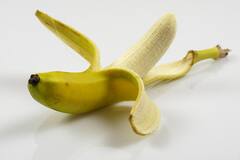 Banana Peel: কলার খোসা ফেলে দেন? এর কত গুণ জানেন?