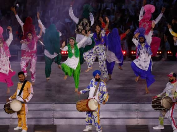 CWG 2022 Closing Ceremony: पंजाबी ढोल पर थिरका बर्मिंगम, तस्वीरों में देखें क्लोजिंग सेरेमनी का नजारा