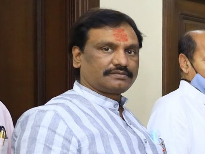 Maharashtra Politics: उद्धव ठाकरे ने विधान परिषद में विपक्ष के नेता पद के लिए अंबादास दानवे को किया नामित Uddhav Thackeray appoints ambadas danve as leader in maharashtra legislative council Maharashtra Politics: उद्धव ठाकरे ने विधान परिषद में विपक्ष के नेता पद के लिए अंबादास दानवे को किया नामित