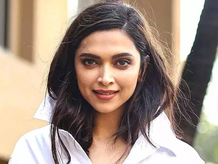 तापसी पन्नू के अलावा एक्ट्रेस दीपिका पादुकोण भी एक बार पैपराजी पर नाराज़ हो गई थीं. इतना ही नहीं दीपिका ने उस जर्नलिस्ट के खिलाफ लीगल एक्शन तक लेने की धमकी दे थी. दीपिका का गुस्सा तब आया जब पैपराजी बहुत सारी तस्वीरें लेने के बाद भी उनकी गाड़ी का पीछा करने लगा था.