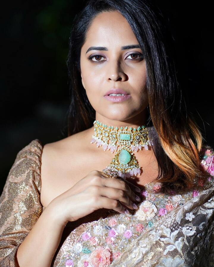 అనసూయ ఇప్పటికే మూడు ప్రత్యేక గీతాల్లో నటించి మెప్పించింది. Image Credit: Anasuya Bhardwaj/ Instagram