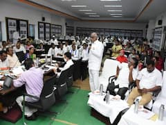 Guntur News : కార్పొరేషన్ అధికారులపై కార్పొరేటర్లు ఫైర్, అవినీతిపై హాట్ కామెంట్స్