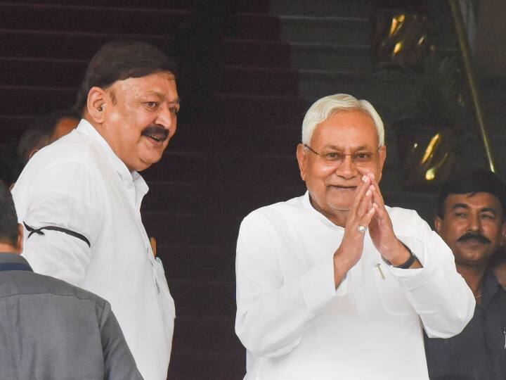 Nitish Kumar master of art for changing governments has become 8th time CM of Bihar Bihar Politics: सरकारें बदलने की कला में माहिर नीतीश कुमार, कल रिकॉर्ड 8वीं बार लेंगे मुख्यमंत्री की शपथ