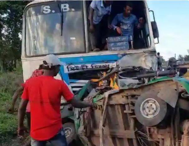 Birbhum Accident Many people killed in Auto and bus Collision in Mallarpur police Station area in west bengal ਪੱਛਮੀ ਬੰਗਾਲ ਦੇ ਬੀਰਭੂਮ 'ਚ ਦਰਦਨਾਕ ਹਾਦਸਾ , ਆਟੋਰਿਕਸ਼ਾ ਅਤੇ ਬੱਸ ਵਿਚਾਲੇ ਟੱਕਰ 'ਚ 9 ਲੋਕਾਂ ਦੀ ਮੌਤ