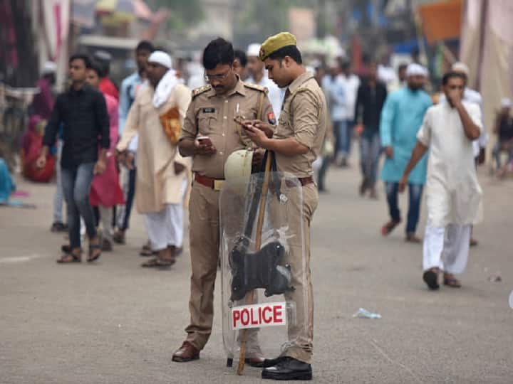Independence Day 2022: High alert in Hyderabad ahead of Independence Day, police force deployed everywhere Independence Day 2022: स्वतंत्रता दिवस से पहले  हैदराबाद में हाई अलर्ट, बढ़ाई गई शहर की सुरक्षा