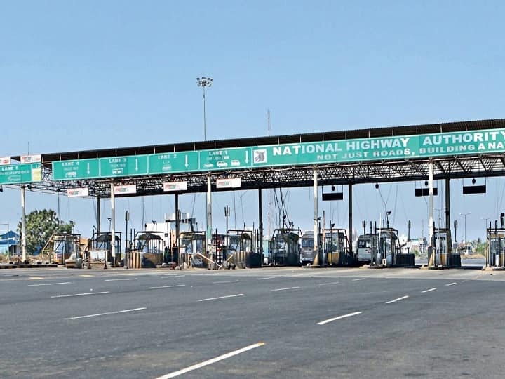 Pay Toll Only For The Distance Travelled. GPS-Based Toll Collection Likely Soon ஃபாஸ்ட்டேக் கட்டணமுறைக்கு விரைவில் பை-பை! : சுங்கச்சாவடிகளில் அரசின் புதிய திட்டம்