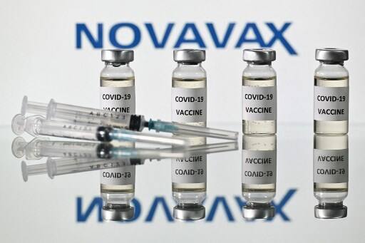 Revenue forecast of low COVID-19 vaccine demand become the reason of Novavax shares plunge  Novavax Shares: COVID-19 वैक्सीन की कम डिमांड के अनुमान के चलते Novavax के शेयरों में बड़ी गिरावट