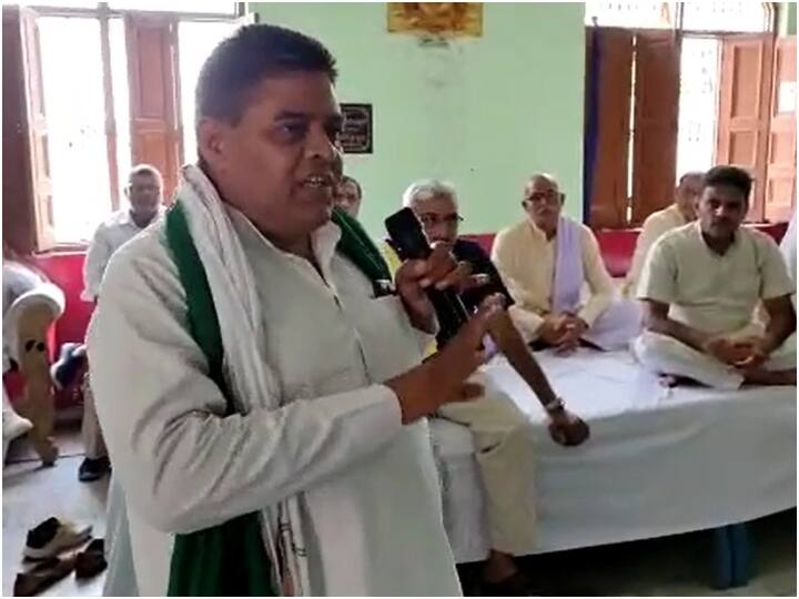 Muzaffarnaga tyagi community holds meets on shrikant tyagi case ann Shrikant Tyagi: 'हम श्रीकांत के साथ नहीं लेकिन उनकी पत्नी पर न हो कार्रवाई', मुजफ्फनगर में बोला त्यागी समाज