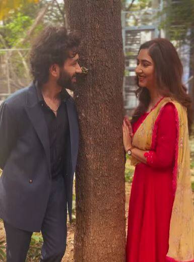 दिशा परमार इन दिनों टीवी शो ‘बड़े अच्छे लगते हैं 2’ में नकुल मेहता के साथ नजर आ रही हैं. ये शो दर्शकों को काफी पसंद आ रहा है.