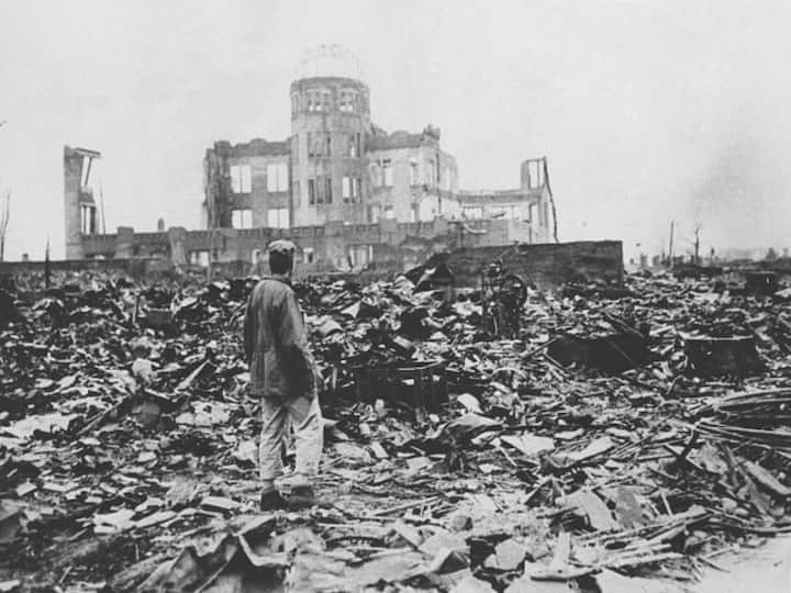 Blog by Vinay Lal Making Meaning of the Crime of Nagasaki American Power and Dehumanization in the BLOG : 'नागासाकी'च्या गुन्ह्याचा अर्थ; अणुयुगातील अमेरिकन शक्ती आणि अमानवीकरण