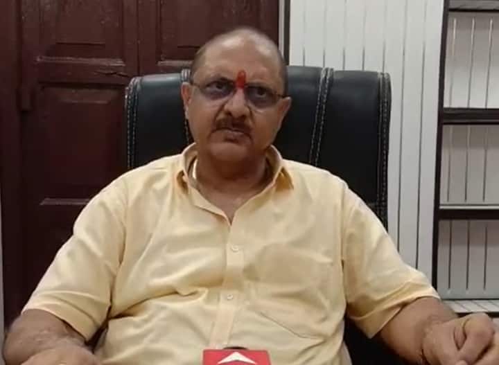 Pratapgarh: फर्जी दिव्यांग सर्टिफिकेट के आधार पर कर रहे थे नौकरी, ऐसे खुली पोल, अब लटकी कार्रवाई की तलवार up news pratapgarh Big fraud in Divyang certificate,1923 certificate canceled ann Pratapgarh: फर्जी दिव्यांग सर्टिफिकेट के आधार पर कर रहे थे नौकरी, ऐसे खुली पोल, अब लटकी कार्रवाई की तलवार