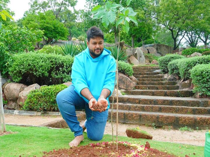 Music Director Thaman Accepts Green India Challenge and Planting  అనూప్, కళ్యాణ్ మాలిక్, మిక్కీ జే మేయర్‌కు సంగీత దర్శకుడు థమన్ ఛాలెంజ్‌!