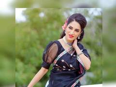 PHOTO : काळ्या रंगाच्या साडीत खुलून दिसतंय स्मिता गोंदकरचं सौंदर्य, पाहा सुंदर फोटो...