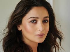 Alia Bhatt: బుజ్జి బేబీ బంప్‌తో అందాల అలియా భట్