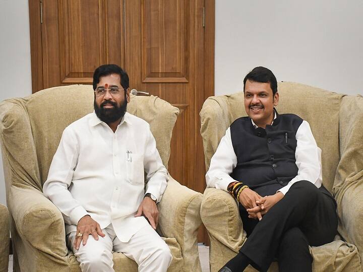 Maharashtra CM Eknath Shinde Deputy CM Devendra Fadnavis will visit Nashik today and attend events in city Marathi News Nashik News : मुख्यमंत्री, उपमुख्यमंत्री आज नाशिक दौऱ्यावर, शहरातील कार्यक्रमांना हजेरी लावणार