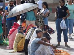 Delhi Street Vendors: दिल्ली में स्ट्रीट वेंडर्स को मिलेगी फ्री कानूनी सहायता, इस एप के जरिए मिलेगी मदद