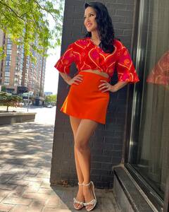 Actress Sunny Leone : பனிக்கூழ் இவள் பார்க்கும் பார்வையோ..சன்னி லியோனின் சமீபத்திய க்ளிக்ஸ்!