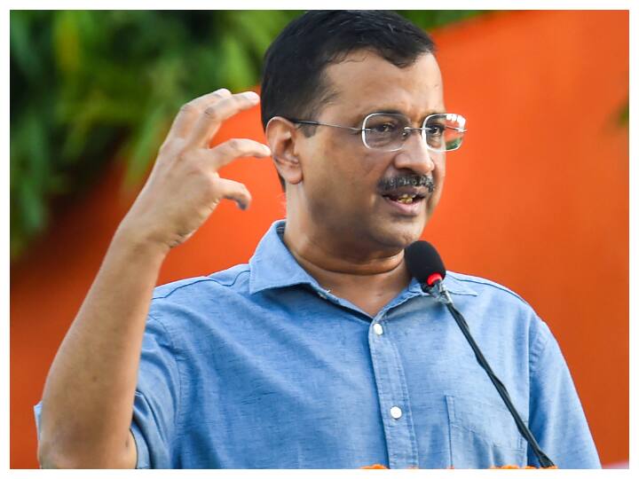 Kejriwal Visits Gujarat For 3rd Time In 10 Days, Promises Rs 1,000 Monthly Allowance To Women If AAP Voted To Power Kejriwal Visits Gujarat For 3rd Time In 10 Days, Promises Rs 1,000 Monthly Allowance For Women If AAP Voted To Power