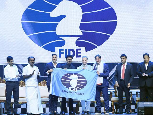 44th Chess Olympiad Comes To A Close In Chennai, FIDE Flag Handed Over To  Hungary