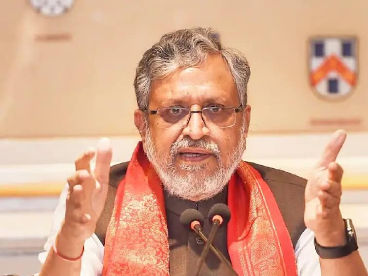 bihar politics shiv sena betrayed in maharashtra and he faced consequences said sushil kumar modi Maharashtra politics : आम्हाला धोका दिल्याने आम्ही शिवसेना फोडली, भाजप नेत्याचा गौप्यस्फोट