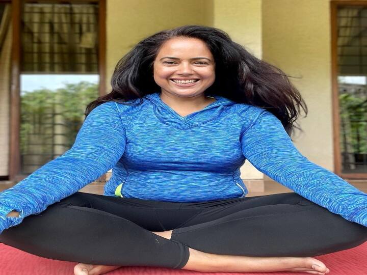 Sameera Reddy Says, “I Am Kind to My Body,” Embracing Her ‘Cellulite’ and ‘Curves' Sameera Reddy: ”உலகத்தை நினைத்து நேரத்தை வீணாக்கிவிட்டேன் “ - மீண்டும் ஒரு போல்ட் போஸ்டை தட்டிவிட்ட சமீரா ரெட்டி !