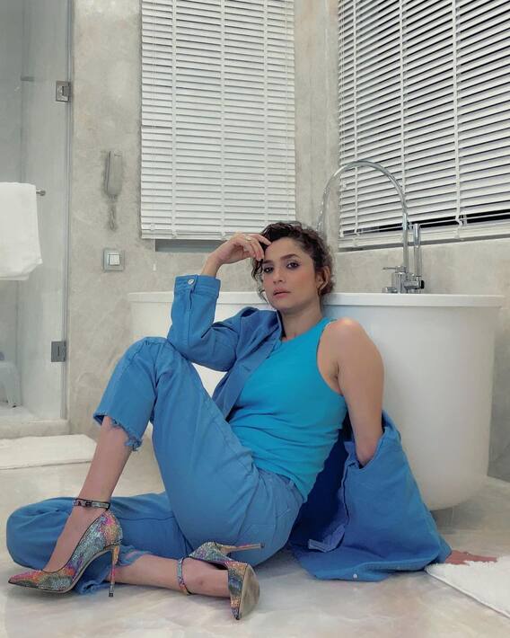 फोटो: बाथटब में बैठी अंकिता लोखंडे का बोल्ड अवतार, सिजलिंग पोज!