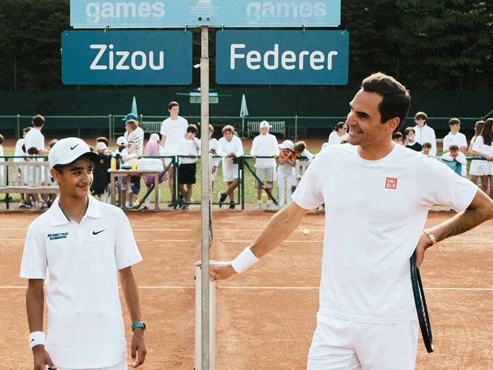 WATCH Roger Federer keeps his promise to young fan in awe inspiring video Roger Federer: లెజెండ్‌ ప్రామిస్‌ మరి! ఐదేళ్ల క్రితం మాటిచ్చిన కుర్రాడితో టెన్నిస్‌ ఆడిన ఫెదరర్‌!