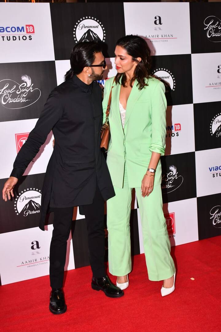 इस दौरान रणवीर सिंह और दीपिका की शानदार कैमिस्ट्री देखने को मिली. दोनों सितारे हमेशा ही एक दूसरे के साथ कमाल के लगते हैं. (तस्वीर: मानव मंगलानी)