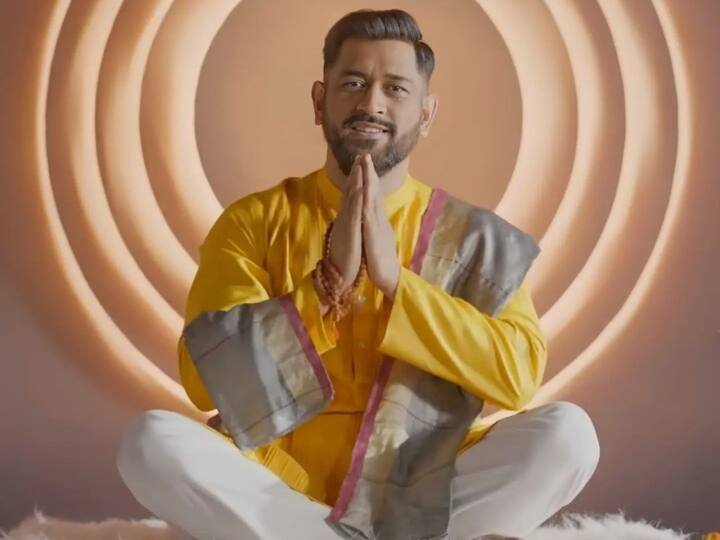 Trending news: MS Dhoni's pandit avatar shown, picture is becoming  increasingly viral on social media - Hindustan News Hub