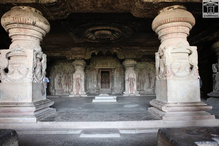 এলোরা গুহা UNESCO ওয়ার্ল্ড হেরিটেজের মধ্যে পড়ে। এএসআইয়ের তরফে জানানো হয়েছে। দেশে এটিই প্রথম কোনও সৌধ হবে যেখানে হাইড্রোলিক লিফট থাকবে।