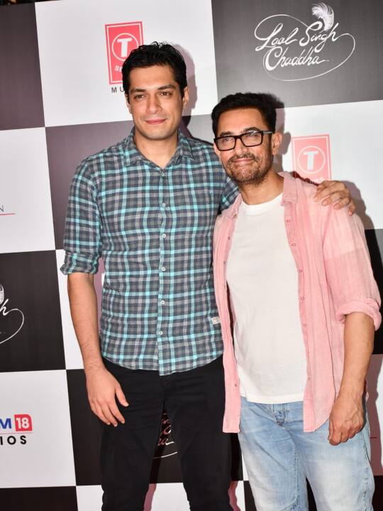 आमिर खान के बड़े बेटे जुनैद भी इवेंट के दौरान मौजूद रहे. बता दें आमिर से पहले खुद जुनैद इस फिल्म में लीड रोल प्ले करने वाले थे.