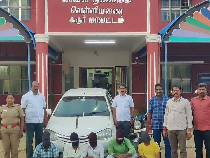 கரூர் அருகே கோழி வியாபாரிகளிடம் வழிப்பறி - 5 பேர் கைது