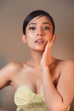 Barkha Singh Raises The Temperature With Her Glam In Alluring Outfits, SEE PICS