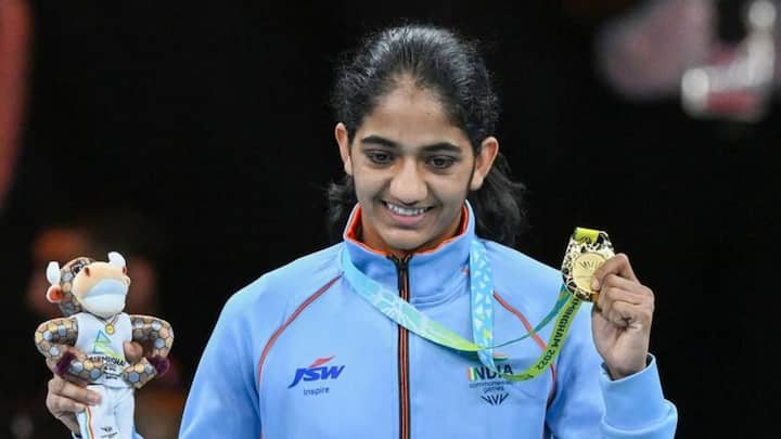 নিজের প্রথম কমনওয়েলথ গেমসে অংশগ্রহণ করেই সোনা জিতে নিয়েছেন বক্সার নীতু।