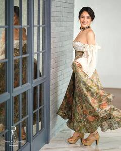 Shehnaaz Gill : शहनाज गिलचा ग्लॅमरस अवतार, पाहा नवं फोटोशूट!