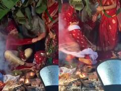 Funny Video: ਵਿਆਹ ਹੋ ਰਿਹਾ ਜਾਂ ਕੁਸ਼ਤੀ! ਮੰਡਪ ਵਿੱਚ ਹੀ ਇੱਕ ਦੂਜੇ ਨਾਲ ਭਿੜ ਗਏ ਲਾੜਾ-ਲਾੜੀ