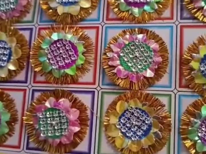 रक्षाबंधनसाठी बेळगावमधील बाजारपेठेत विविध प्रकारच्या आकर्षक राख्या आल्या आहेत.