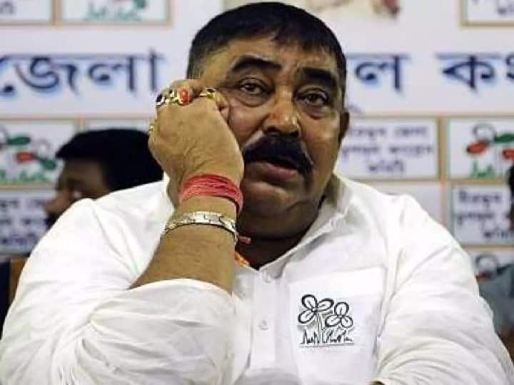 TMC leader Anubrata Mandal sent to CBI custody for 10 days, arrested in animal smuggling case Cattle Smuggling Case: टीएमसीच्या आणखी एका नेत्यावर घोटाळ्याचे आरोप, सीबीआयने केली अटक