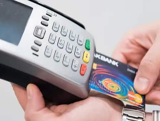 क्रेडिट कार्ड टिप्स: अगर आपके पास क्रेडिट कार्ड है, तो इन चार बातों का ध्यान रखें