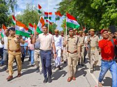 Azadi Ka Amrit Mahotsav: तिरंगे के रंग में रंगा गोंडा, DM के नेतृत्व में पुलिस ने निकाली यात्रा, स्कूली बच्चे भी हुए शामिल