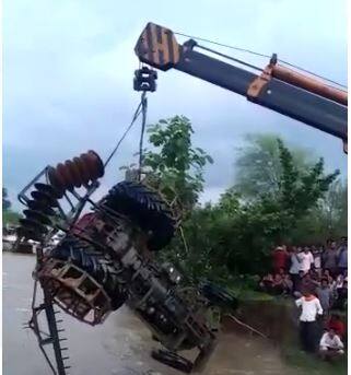 Bhandara Rain : भंडारा जिल्ह्यात पूरस्थिती, वैनगंगा नदीनं ओलांडली धोक्याची पातळी, नदीकाठच्या गावांना सतर्कतेचा इशारा 