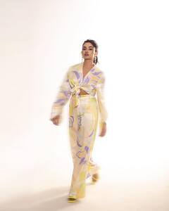 Teju Ashwini : அஸ்கு மாரோ.. அஸ்கு மாரோ.. தேஜு அஸ்வினியின் அசத்தல் க்ளிக்ஸ்!