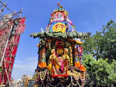 சேலம்: மாரியம்மன் கோவில் திருத்தேரோட்டம் .. தேரை வடம் பிடித்து இழுத்த ஆயிரக்கணக்கான பக்தர்கள்
