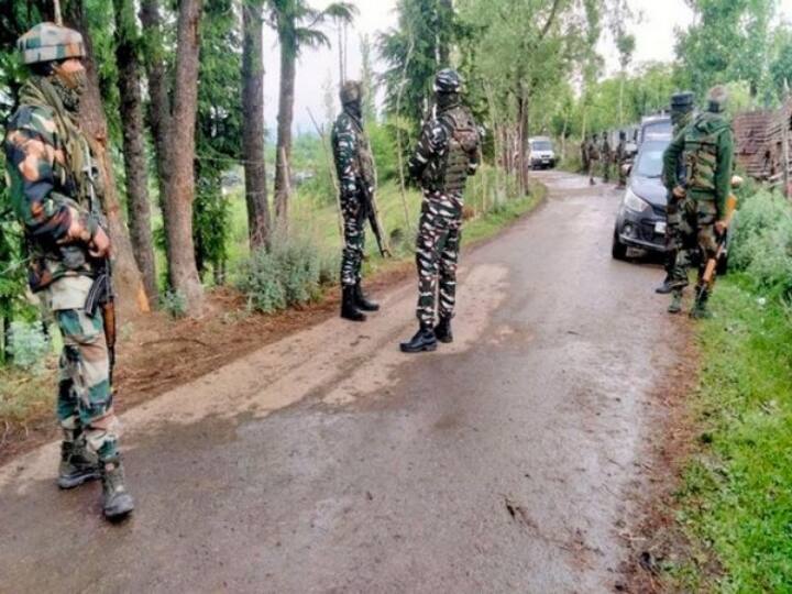 Indian Army operation in Rajouri Over two terrorists killed three soldiers martyred उरी को दोहराने की कोशिश, 15 अगस्त से पहले बड़ी साजिश... सुरक्षाबलों ने ऐसे नाकाम किया आतंकियों का मंसूबा