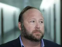 Alex Jones : एलेक्स जोन्सला ठोठावला दंड; अमेरिकेतील गोळीबार प्रकरणाची दिली होती खोटी माहिती