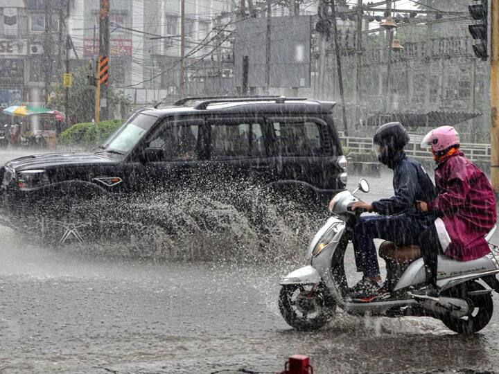 Maharashtra Rain News Rainfall in various parts of the state Maharashtra Rain  : पुणे, कोल्हापूरसह राज्याच्या विविध भागात पावसाची हजेरी, आज कोकणसह पश्चिम महाराष्ट्रात यलो अलर्ट