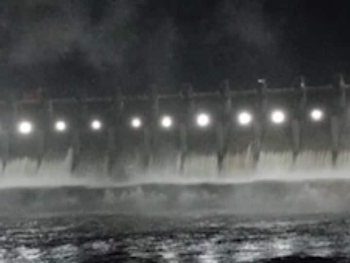 Madhya Pradesh 12 gates opened to Indra Sagar Dam due to heavy rain in Khandwa ANN MP Weather Forecast: मध्य प्रदेश के कई जिलों में भारी बारिश की चेतावनी, इंदिरा सागर डैम के 12 गेट खोले गए