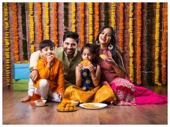 Raksha Bandhan 2022: इस रक्षाबंधन भाई को ये टेस्टी स्नैक्स खिलाकर करें इंप्रेस, त्योहार का मजा हो जाएगा दोगुना