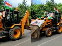 Gorakhpur News: 6 किलोमीटर लंबी ये अनोखी तिरंगा यात्रा रही सबसे अलग, जहां से भी गुजरी देखते ही रह गए लोग, देखें-तस्वीरों में